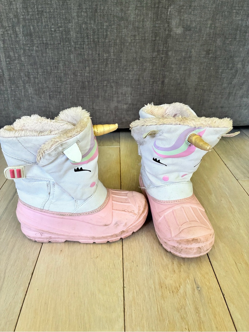 Unicorn Kids Winter Boots in Pink and White GUC Size 11